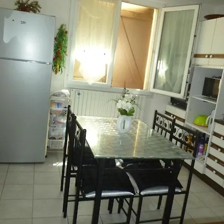 منزل للإقامة Maison Provencale *