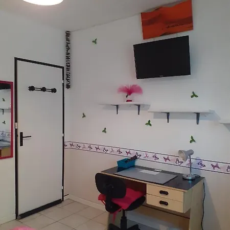 منزل للإقامة Maison Provencale كاسْتْرْ