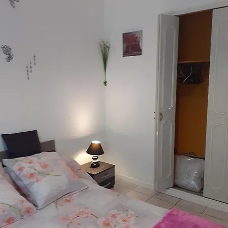 منزل للإقامة Maison Provencale كاسْتْرْ