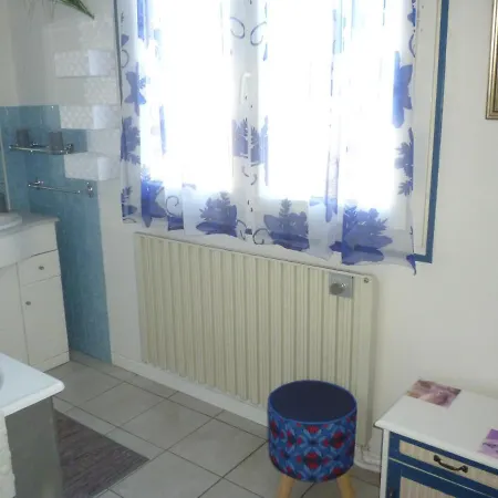 منزل للإقامة Maison Provencale كاسْتْرْ